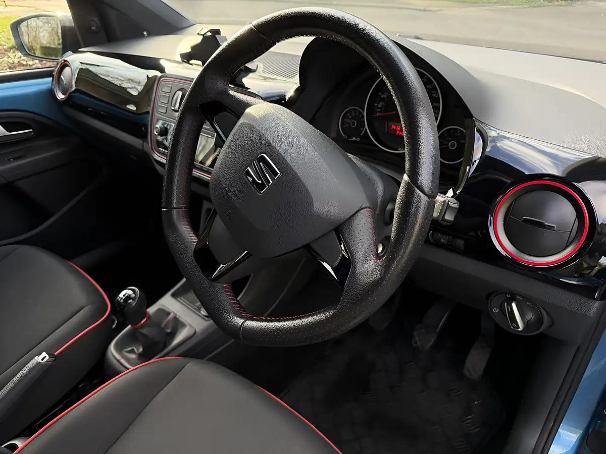 Used 2018 SEAT Mii Fr Line Blue - Interior and Exterior details 15