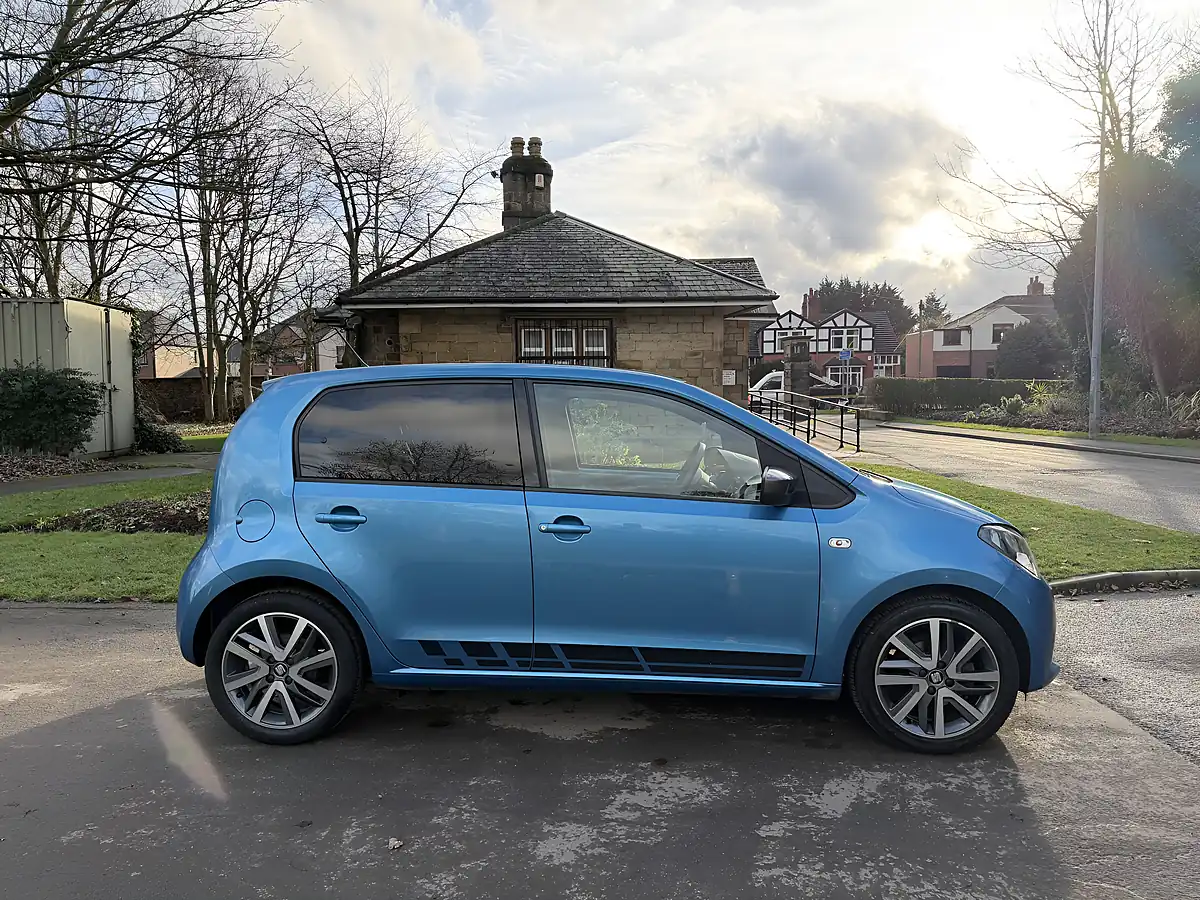 Used 2018 SEAT Mii Fr Line Blue - Interior and Exterior details 8