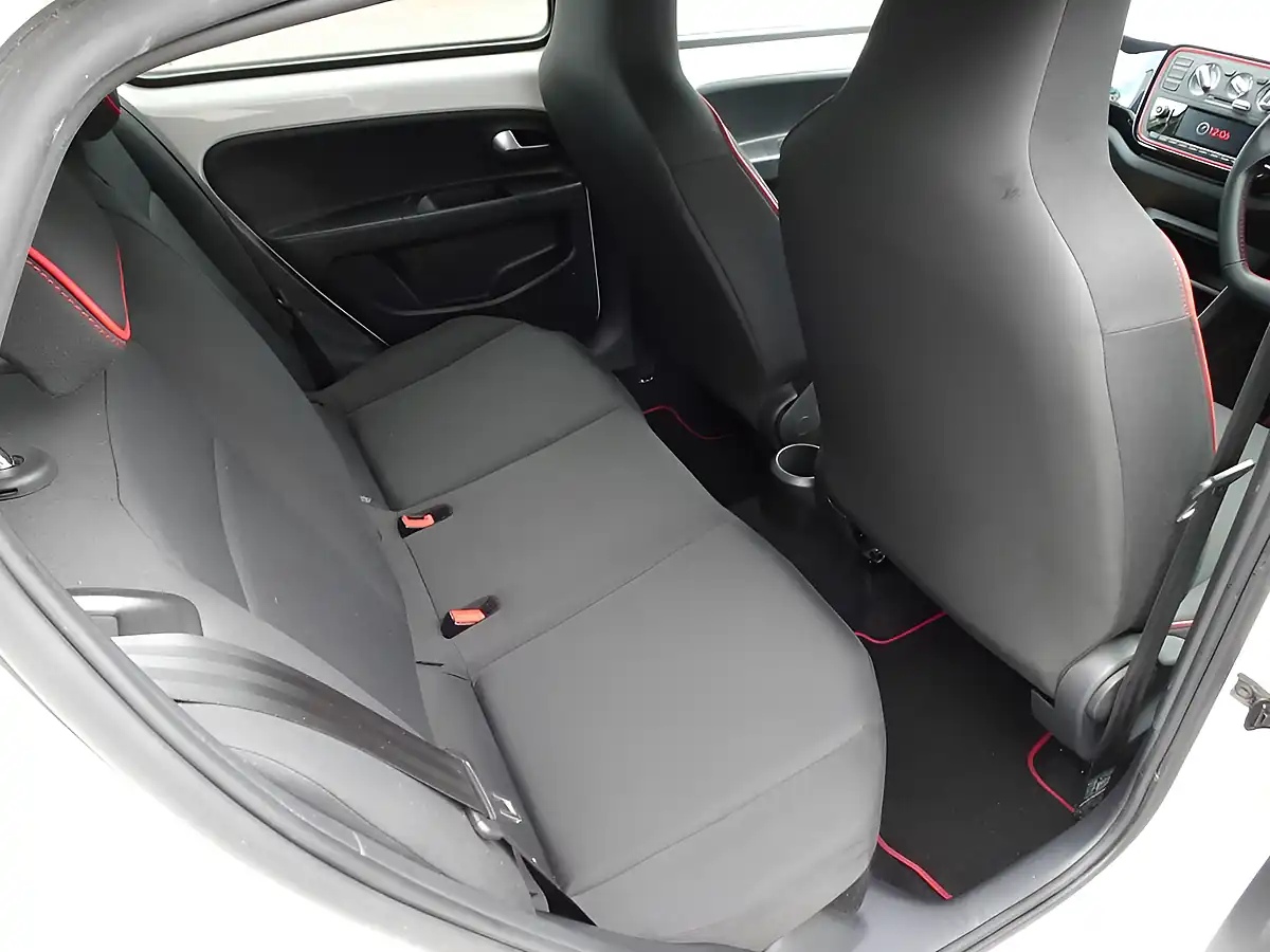 Used 2018 SEAT Mii Fr Line Candy White - Interior and Exterior details 12