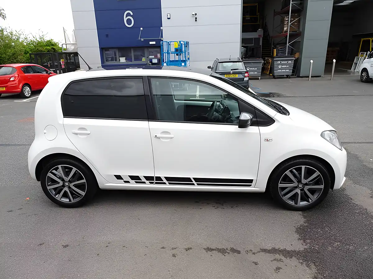 Used 2018 SEAT Mii Fr Line Candy White - Interior and Exterior details 13