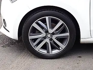 Used 2018 SEAT Mii Fr Line Candy White - Interior and Exterior details 16