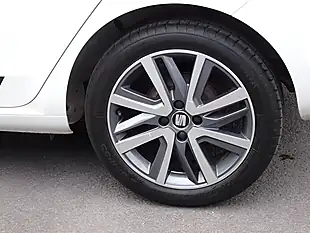 Used 2018 SEAT Mii Fr Line Candy White - Interior and Exterior details 17
