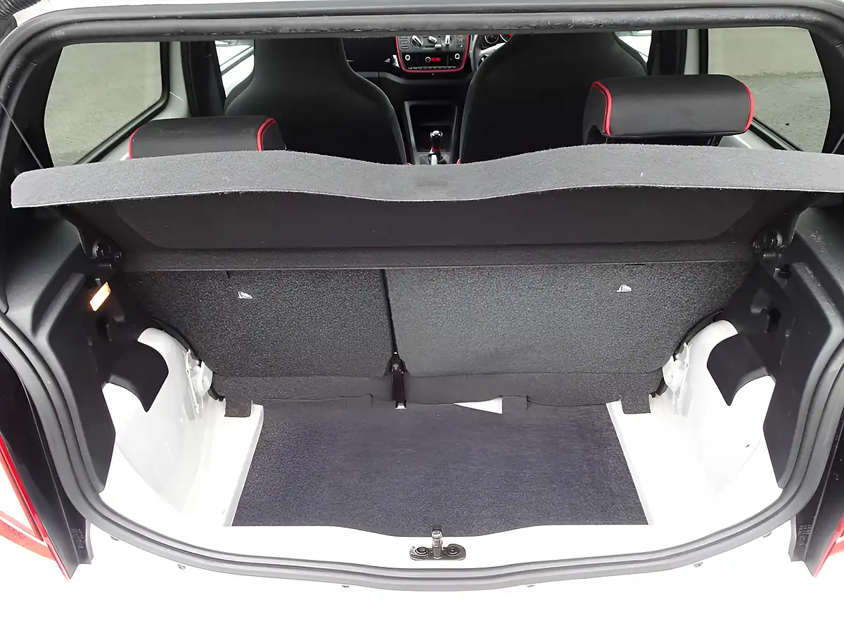 Used 2018 SEAT Mii Fr Line Candy White - Interior and Exterior details 20