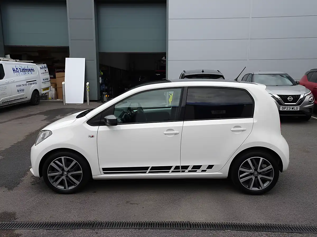 Used 2018 SEAT Mii Fr Line Candy White - Interior and Exterior details 3