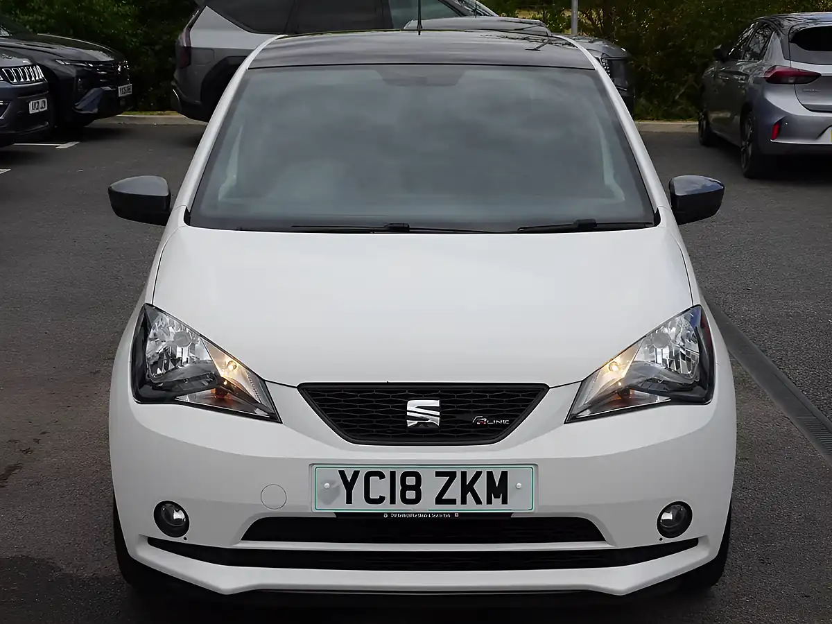 Used 2018 SEAT Mii Fr Line Candy White - Interior and Exterior details 4