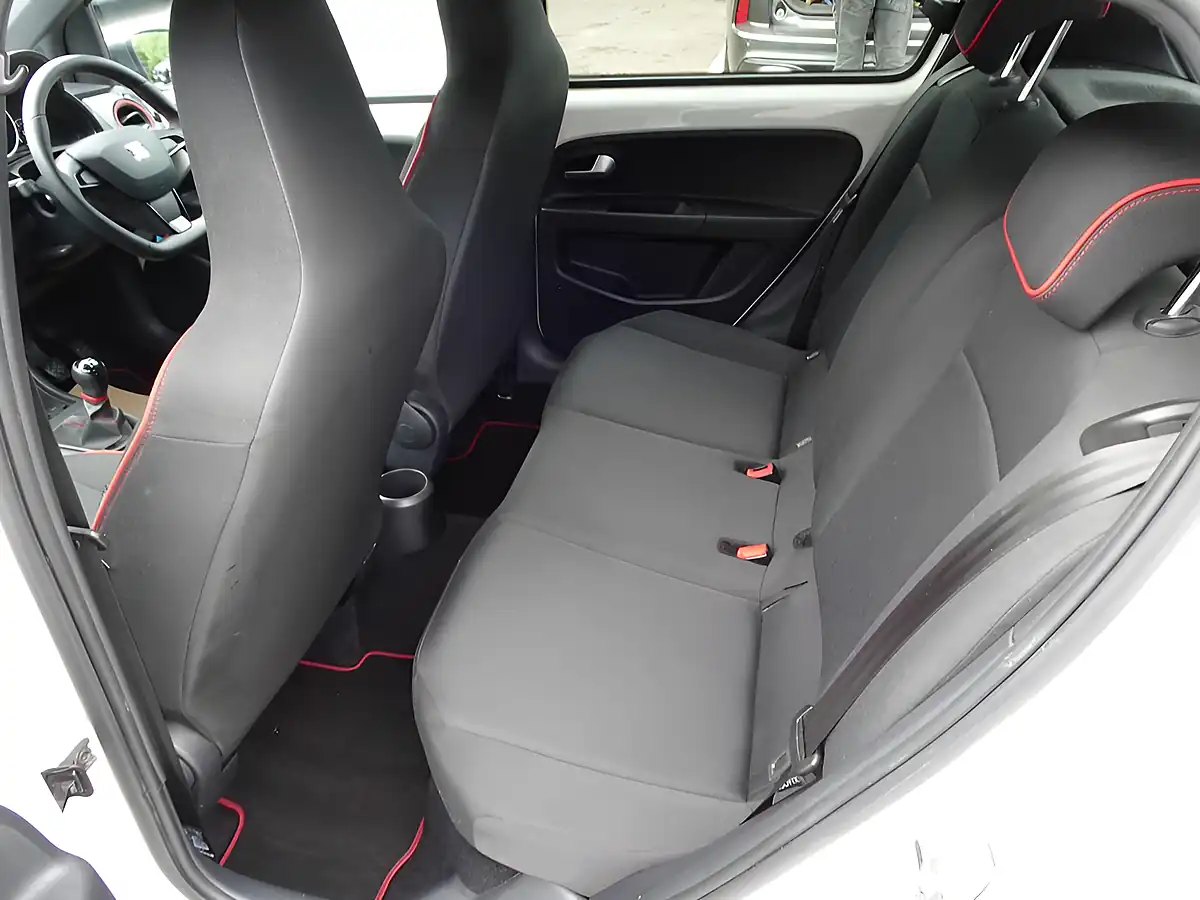Used 2018 SEAT Mii Fr Line Candy White - Interior and Exterior details 8
