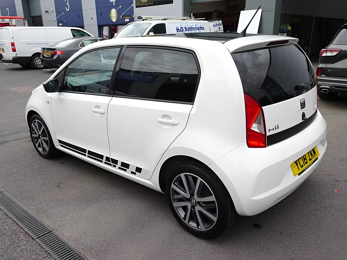 Used 2018 SEAT Mii Fr Line Candy White - Interior and Exterior details 9