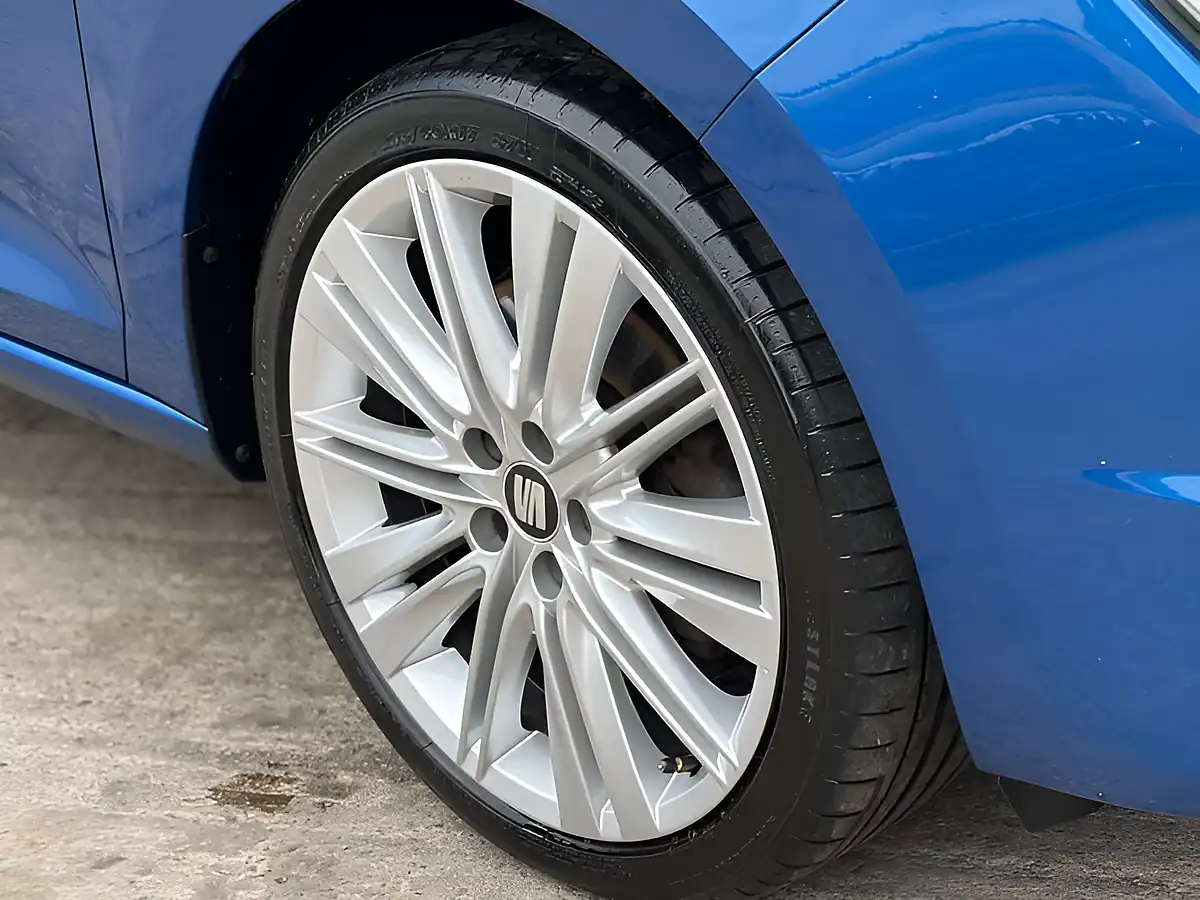 Used 2018 SEAT Toledo Xcellence Mediterranean Blue - Interior and Exterior details 5