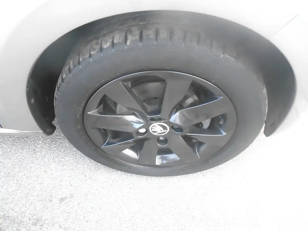 Used 2018 Skoda Citigo Colour Edition Silver - Interior and Exterior details 6