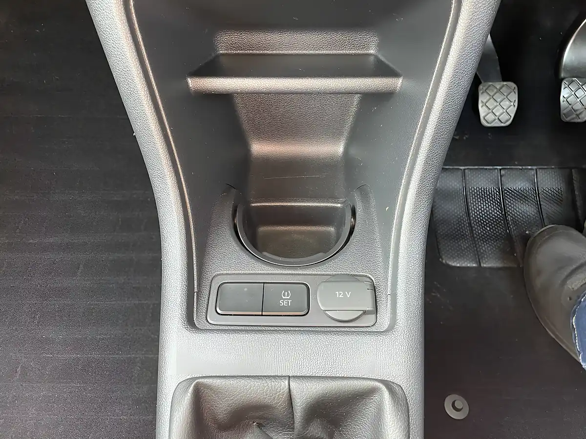 Used 2018 Skoda Citigo Se L Black - Interior and Exterior details 16