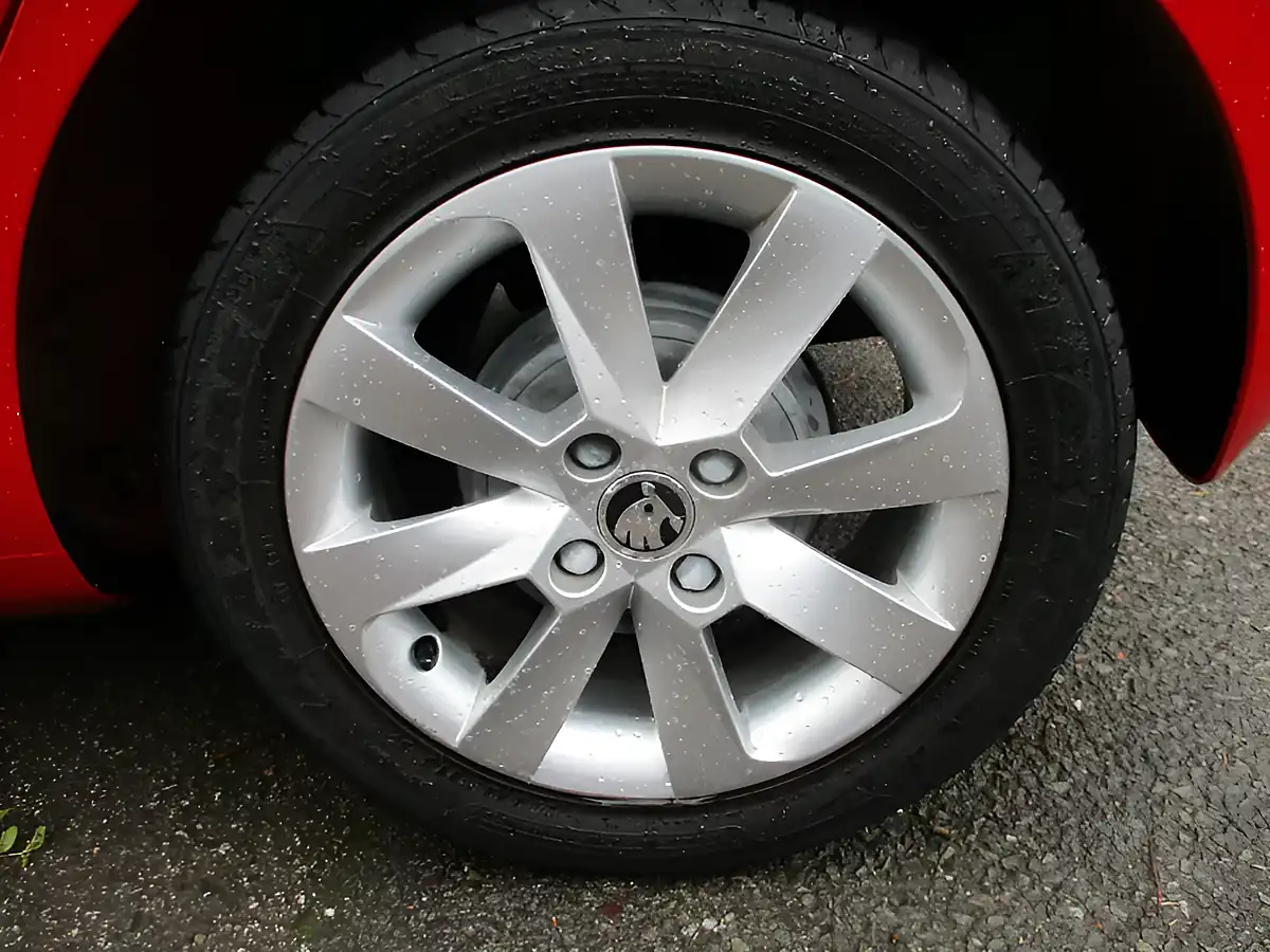 Used 2018 Skoda Citigo Se L Red - Interior and Exterior details 10