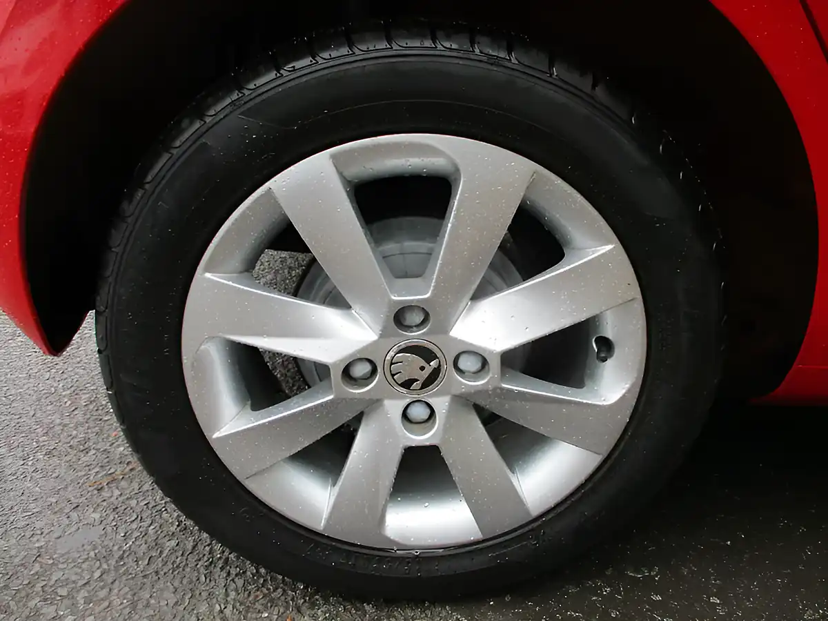 Used 2018 Skoda Citigo Se L Red - Interior and Exterior details 11