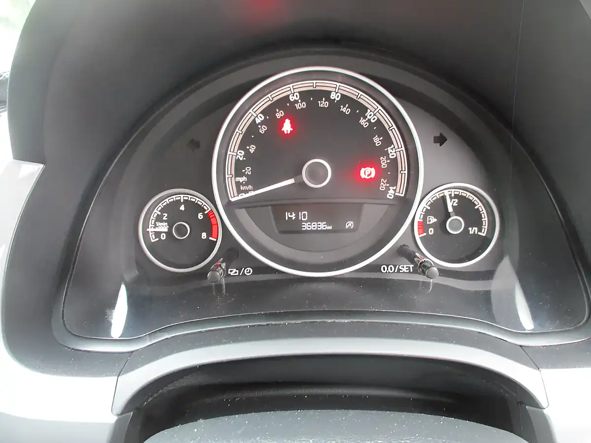 Used 2018 Skoda Citigo Se L Red - Interior and Exterior details 17