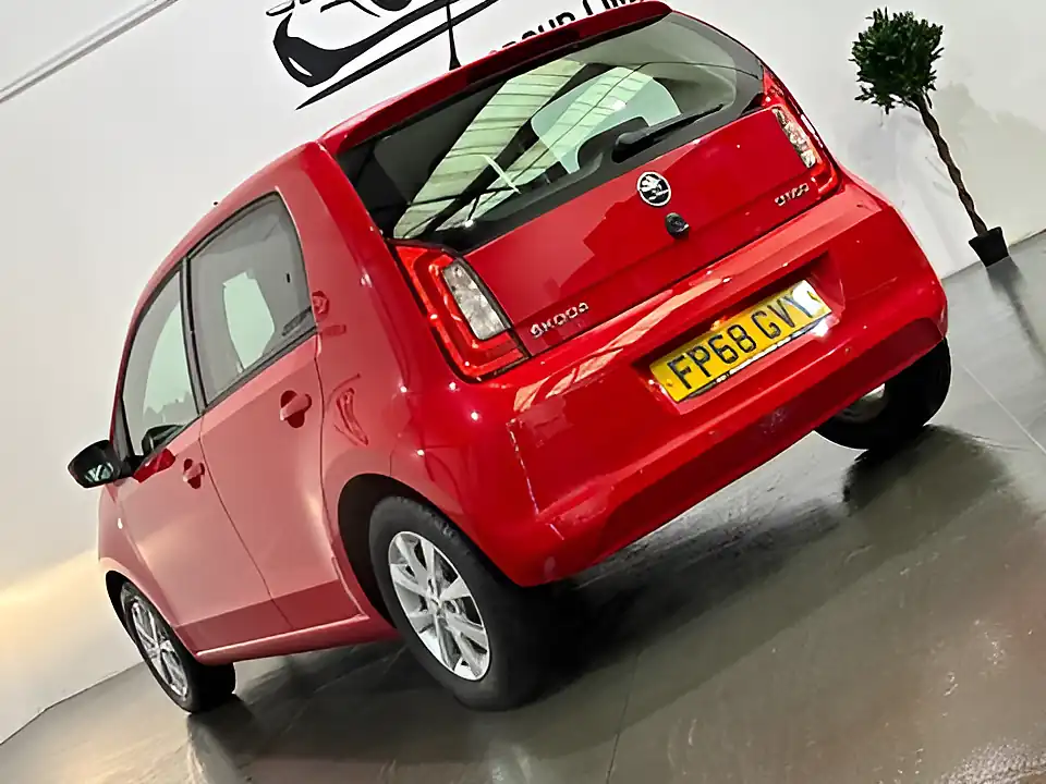Used 2018 Skoda Citigo Se Red - Interior and Exterior details 16