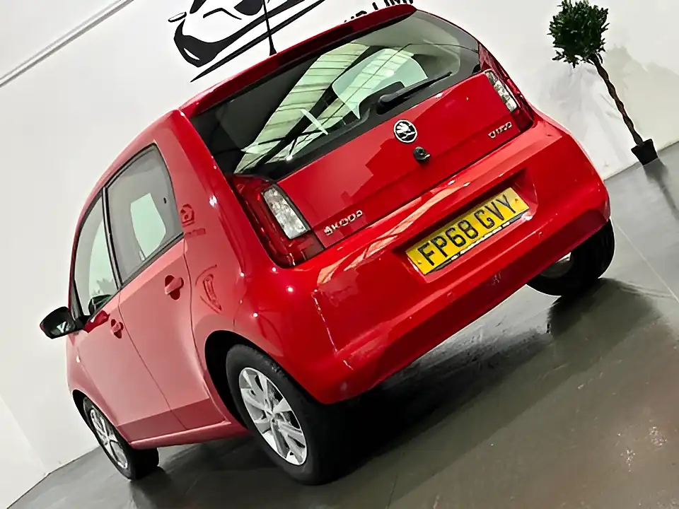 Used 2018 Skoda Citigo Se Red - Interior and Exterior details 9