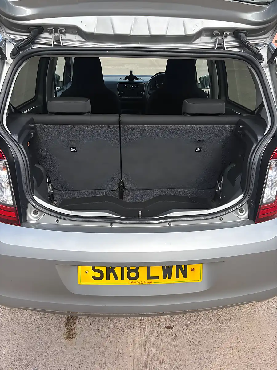Used 2018 Skoda Citigo Se Silver - Interior and Exterior details 10