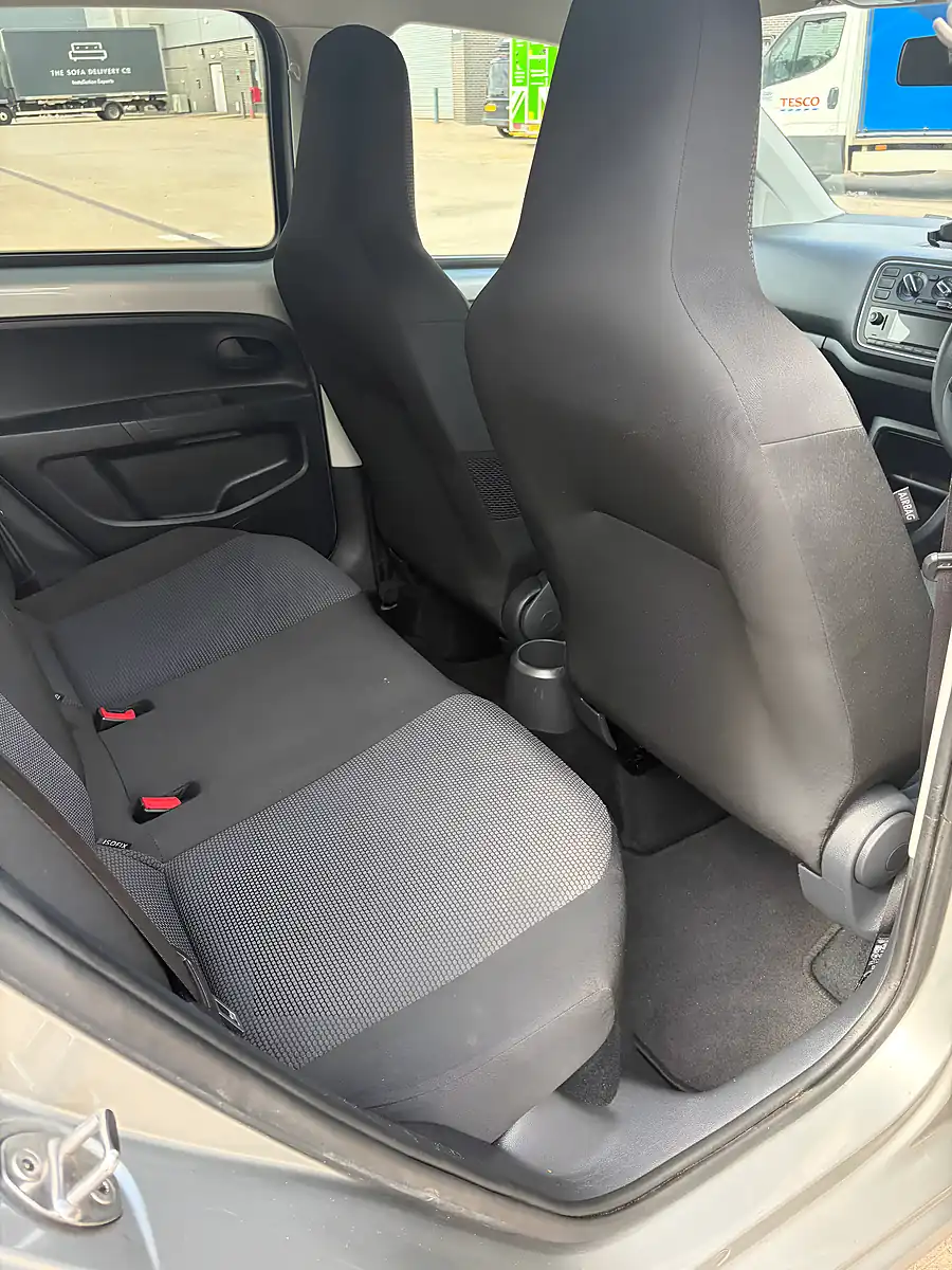 Used 2018 Skoda Citigo Se Silver - Interior and Exterior details 9
