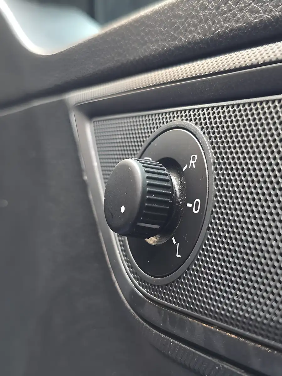 Used 2018 Skoda Fabia Colour Edition Blue - Interior and Exterior details 15