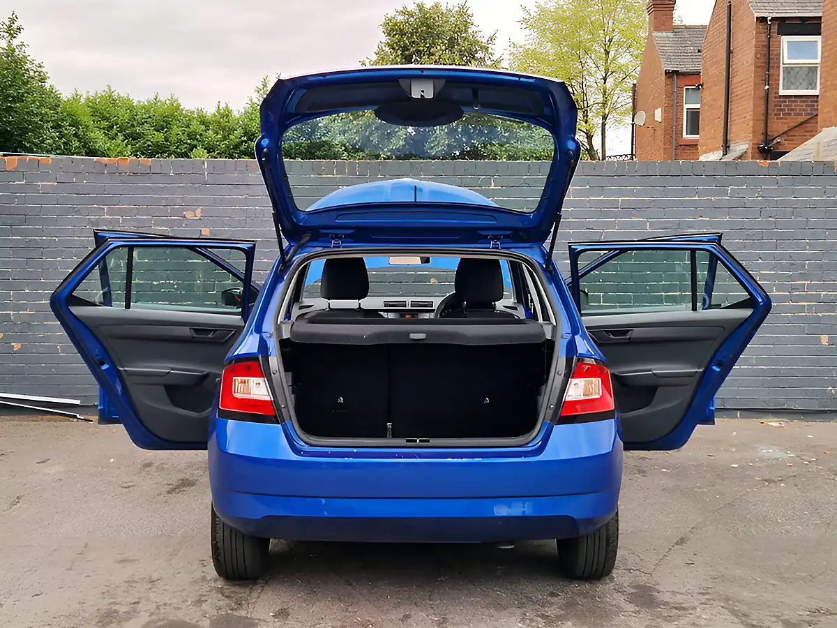 Used 2018 Skoda Fabia S Blue - Interior and Exterior details 12