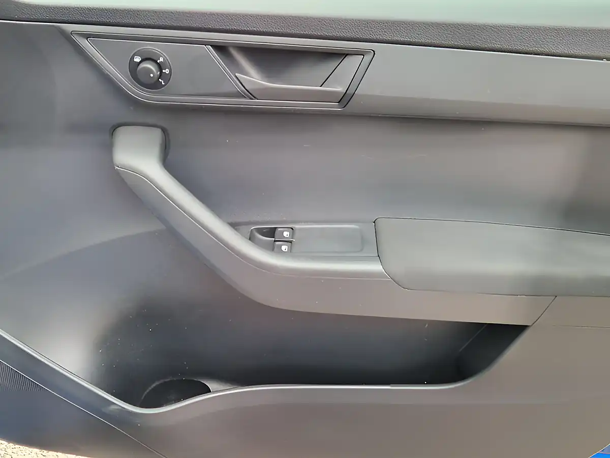 Used 2018 Skoda Fabia S Blue - Interior and Exterior details 15