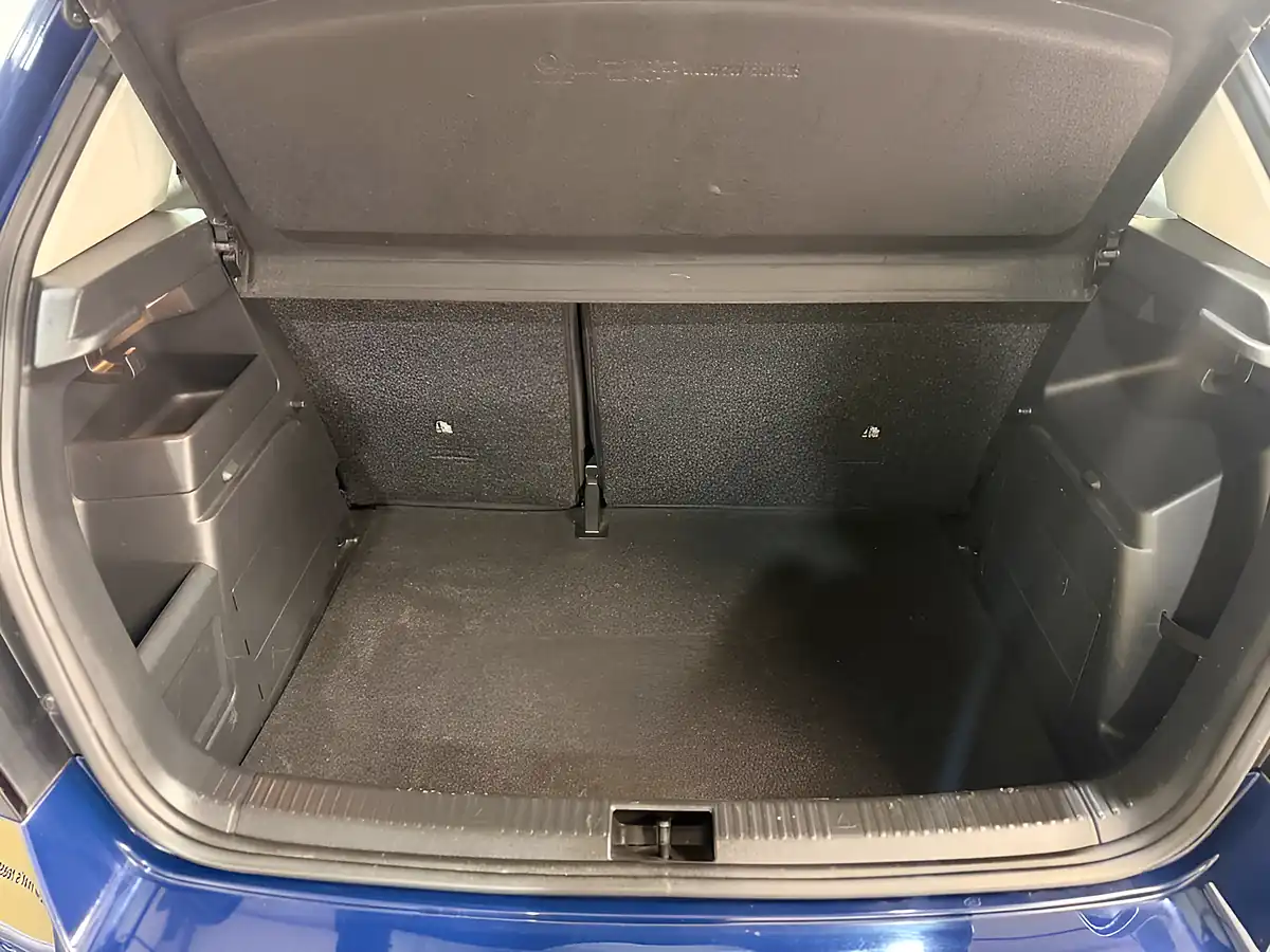 Used 2018 Skoda Fabia S Blue - Interior and Exterior details 18