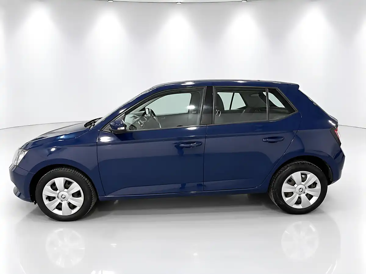 Used 2018 Skoda Fabia S Blue - Interior and Exterior details 5
