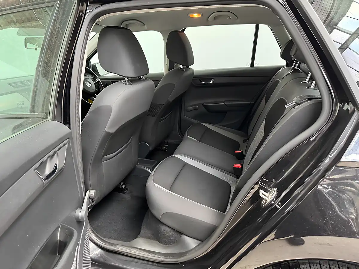 Used 2018 Skoda Fabia Se Black - Interior and Exterior details 10