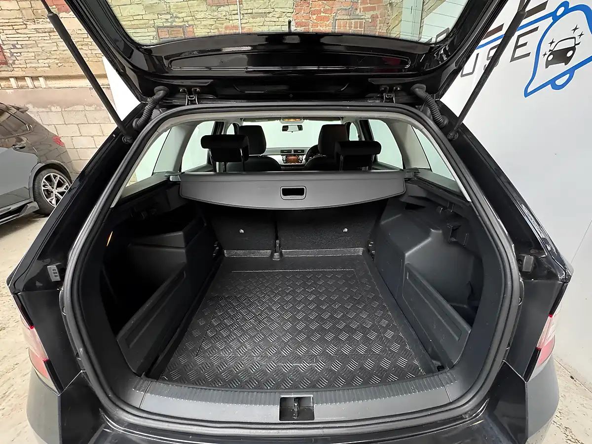 Used 2018 Skoda Fabia Se Black - Interior and Exterior details 20