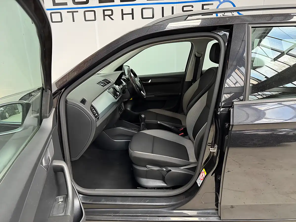 Used 2018 Skoda Fabia Se Black - Interior and Exterior details 9
