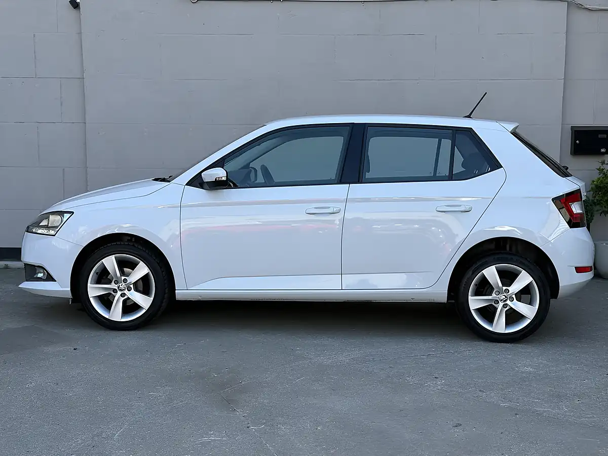 Used 2018 Skoda Fabia Se L White - Interior and Exterior details 6