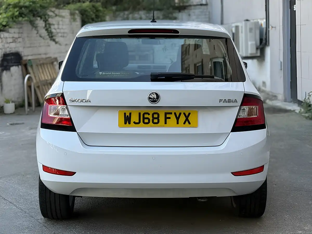 Used 2018 Skoda Fabia Se L White - Interior and Exterior details 8