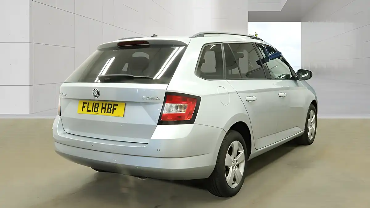 Used 2018 Skoda Fabia Se Silver - Interior and Exterior details 3