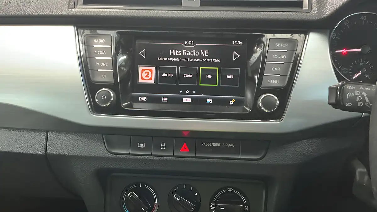 Used 2018 Skoda Fabia Se Silver - Interior and Exterior details 8