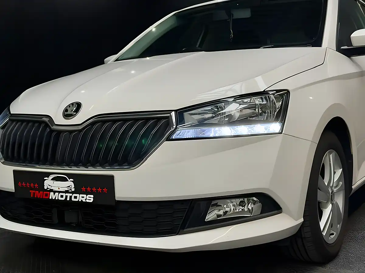 Used 2018 Skoda Fabia Se White - Interior and Exterior details 15
