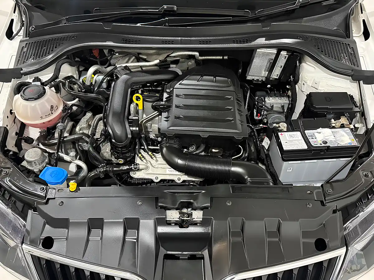 Used 2018 Skoda Fabia Se White - Interior and Exterior details 7