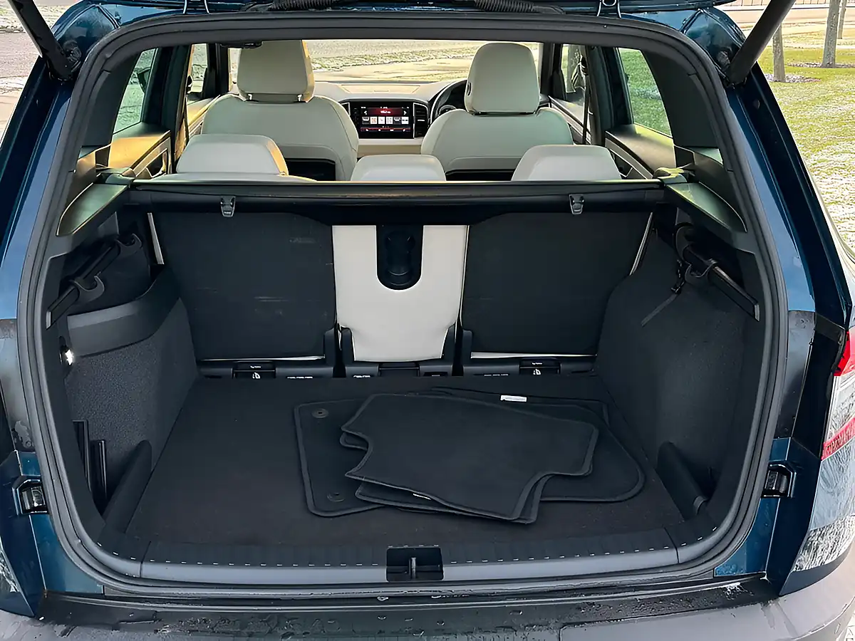 Used 2018 Skoda Karoq Edition Blue - Interior and Exterior details 13