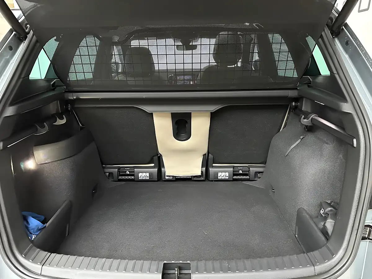 Used 2018 Skoda Karoq Edition Business Grey - Interior and Exterior details 18