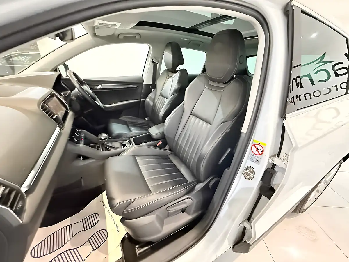 Used 2018 Skoda Karoq Edition White - Interior and Exterior details 19