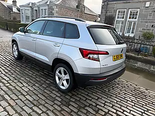 Used 2018 Skoda Karoq Se Brilliant Silver - Interior and Exterior details 15