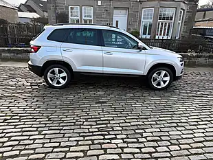 Used 2018 Skoda Karoq Se Brilliant Silver - Interior and Exterior details 8