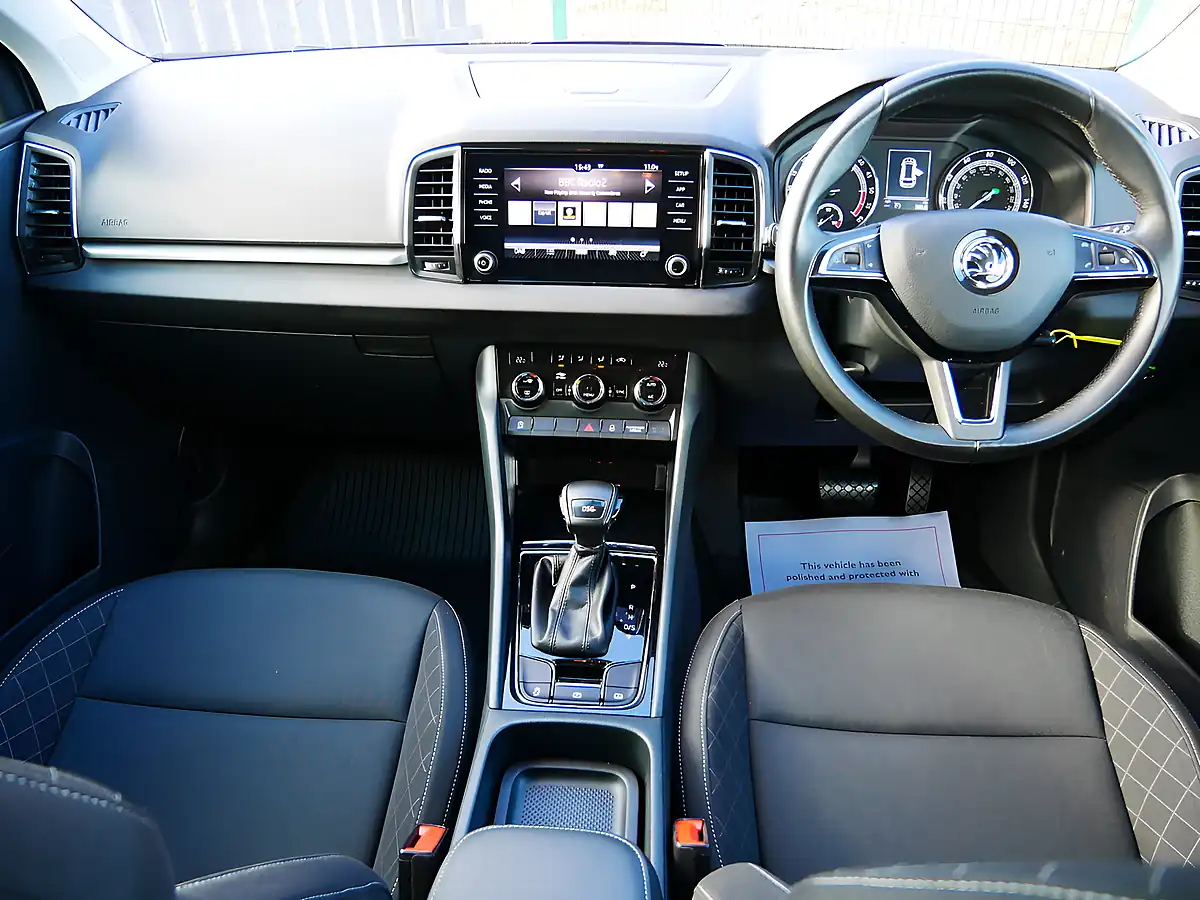 Used 2018 Skoda Karoq Se Brilliant Silver Metallic - Interior and Exterior details 13