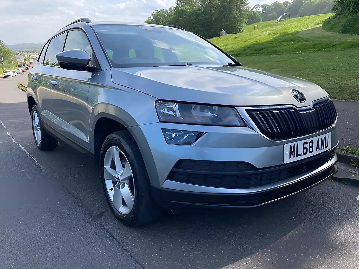 Used 2018 Skoda Karoq Se Grey - Front View
