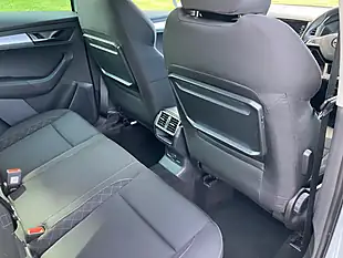 Used 2018 Skoda Karoq Se Grey - Interior and Exterior details 11