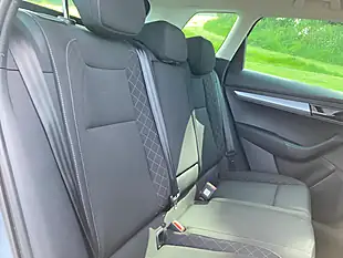 Used 2018 Skoda Karoq Se Grey - Interior and Exterior details 12