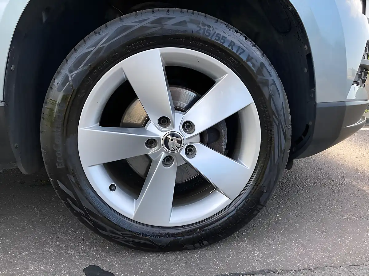 Used 2018 Skoda Karoq Se Grey - Interior and Exterior details 8