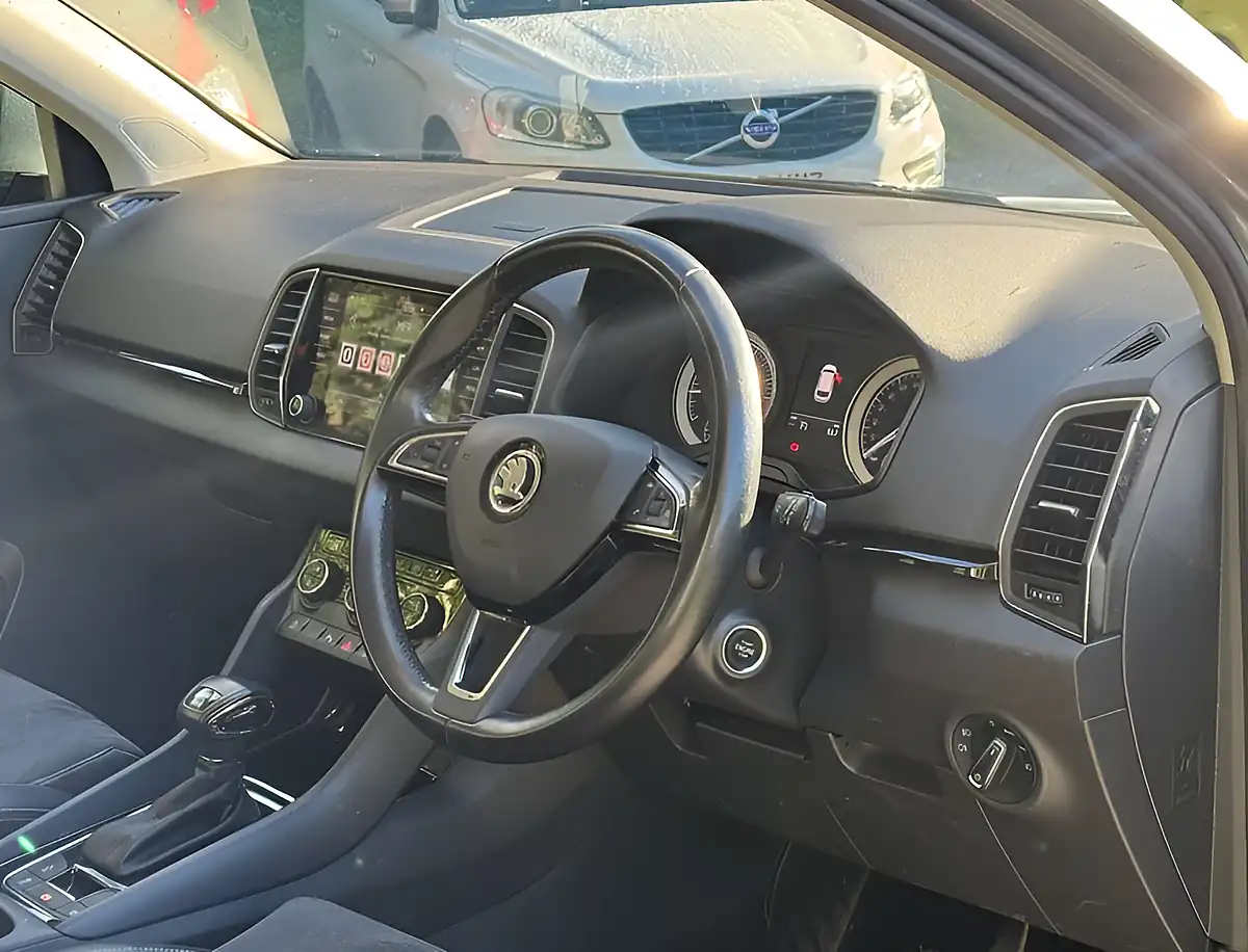 Used 2018 Skoda Karoq Se L Brilliant Silver - Interior and Exterior details 11