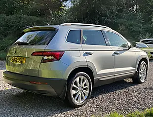 Used 2018 Skoda Karoq Se L Brilliant Silver - Interior and Exterior details 3