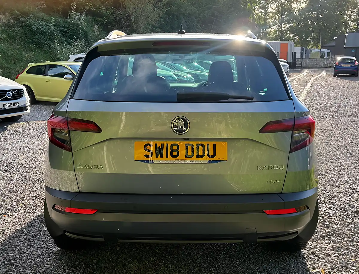 Used 2018 Skoda Karoq Se L Brilliant Silver - Interior and Exterior details 4