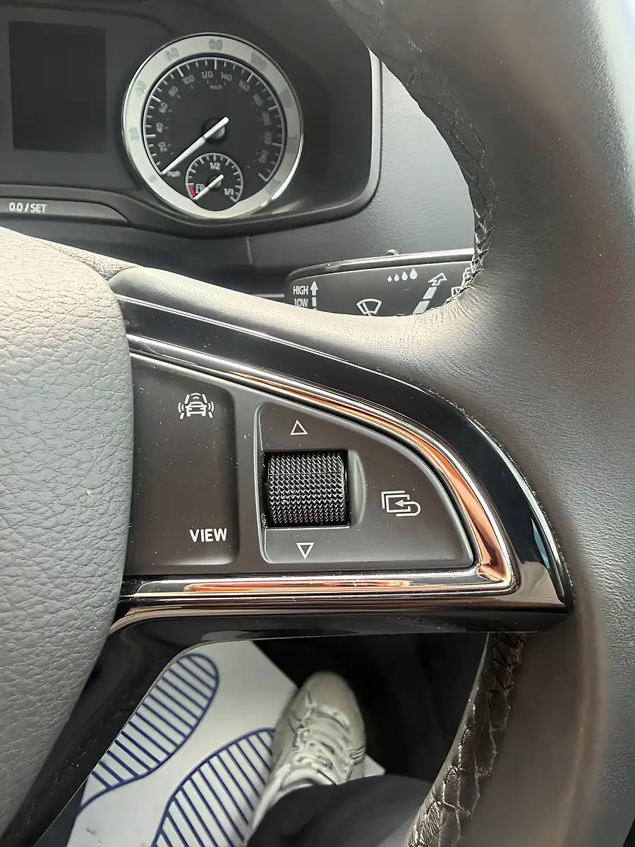 Used 2018 Skoda Karoq Se L Grey - Interior and Exterior details 17