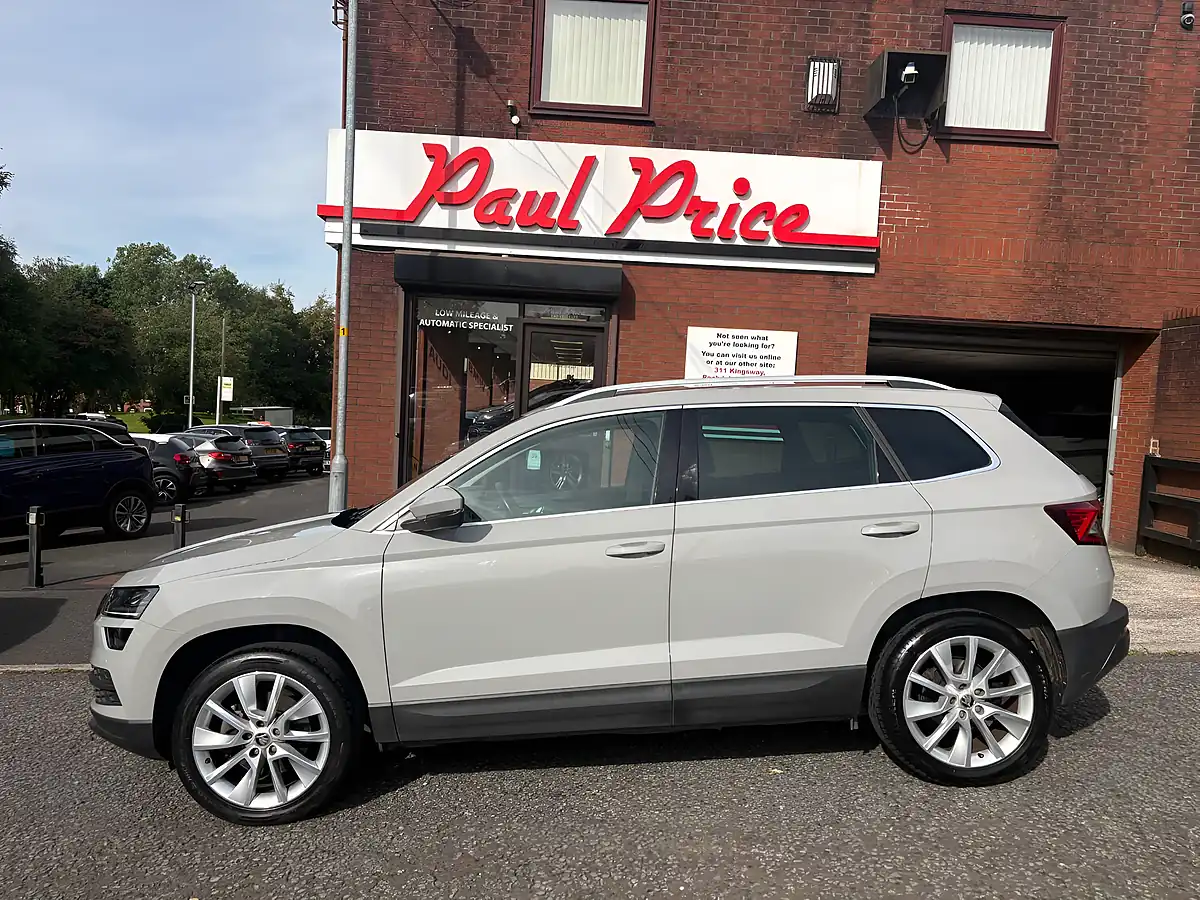 Used 2018 Skoda Karoq Se L Grey - Interior and Exterior details 6